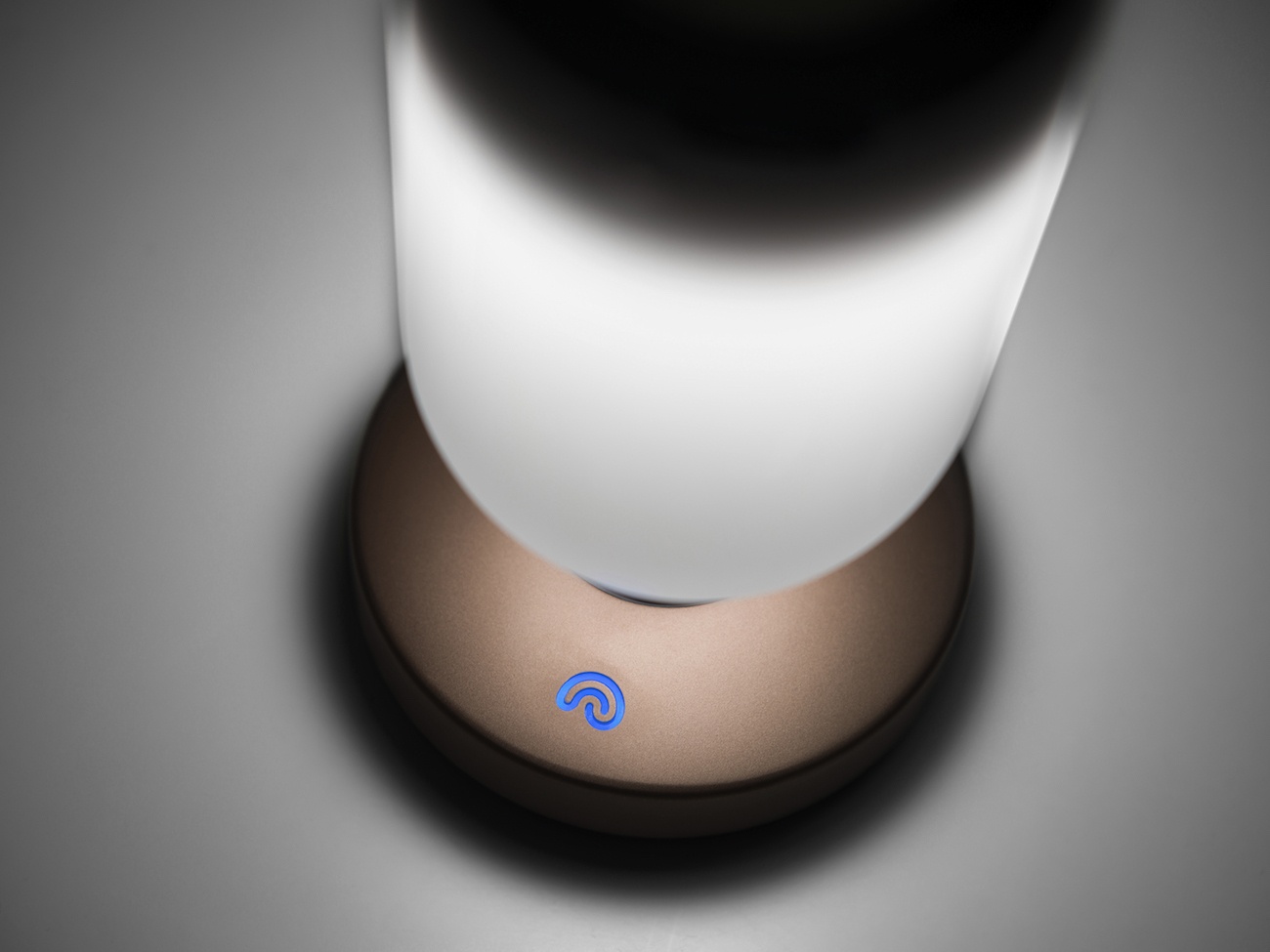 momo，Smart home，Safety robot，industrial design，